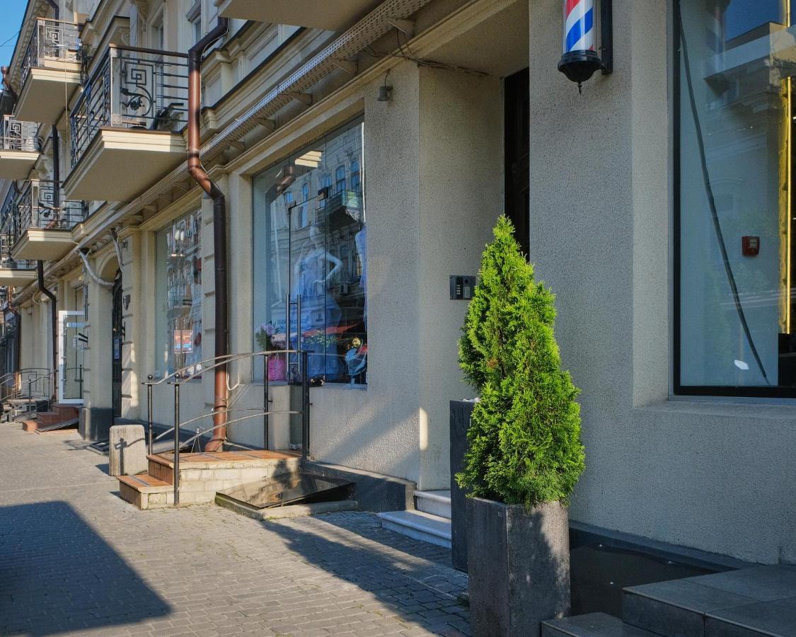 Central Apartments Одесса Экстерьер фото