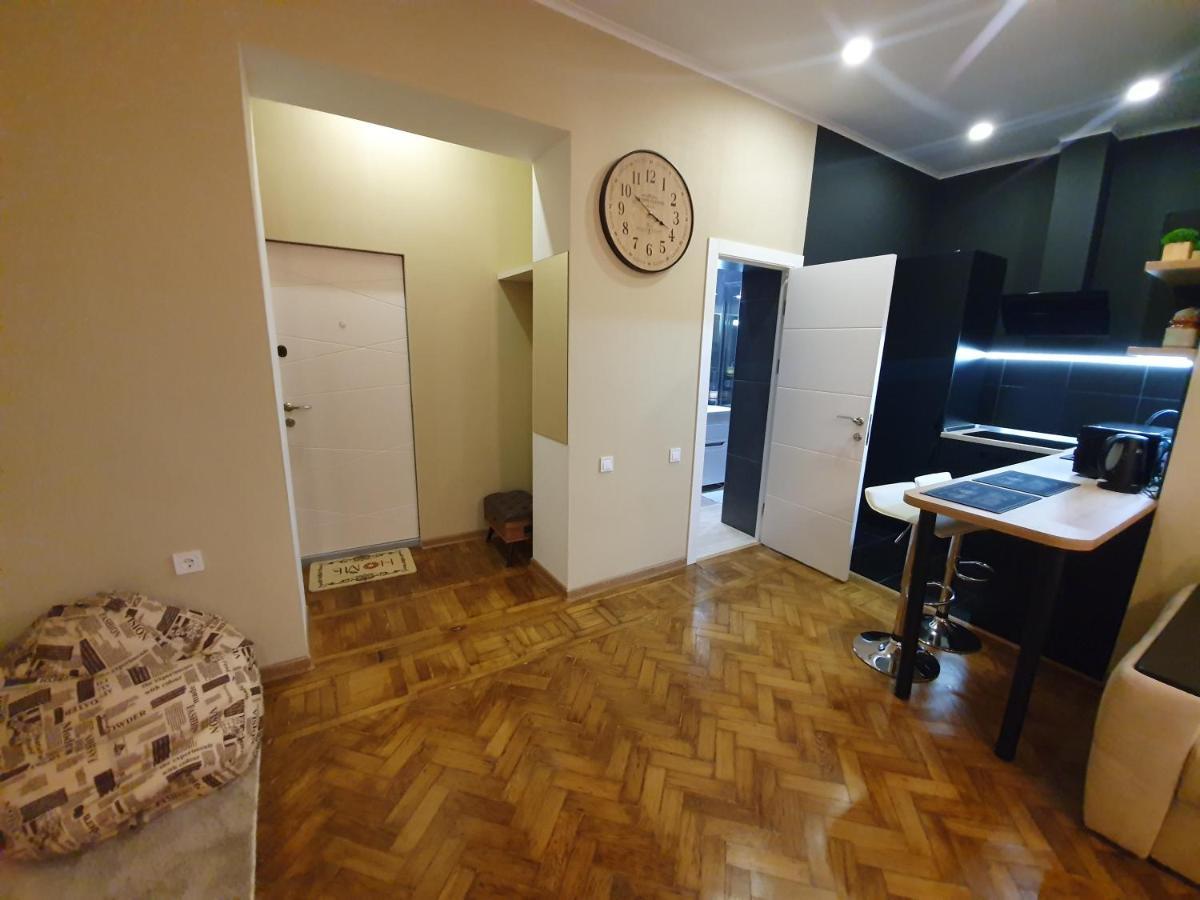 Central Apartments Одесса Экстерьер фото