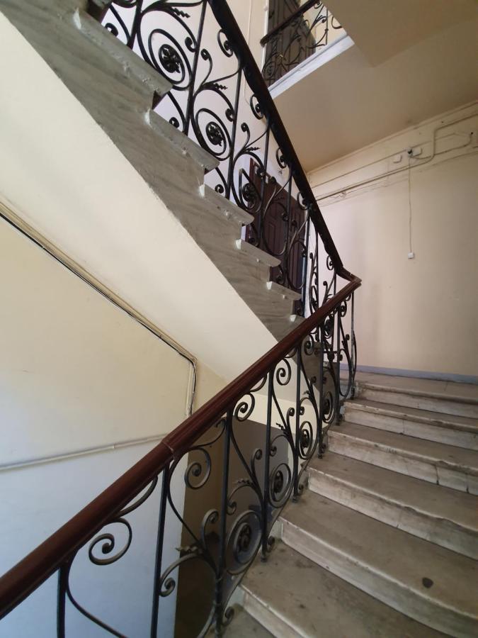 Central Apartments Одесса Экстерьер фото